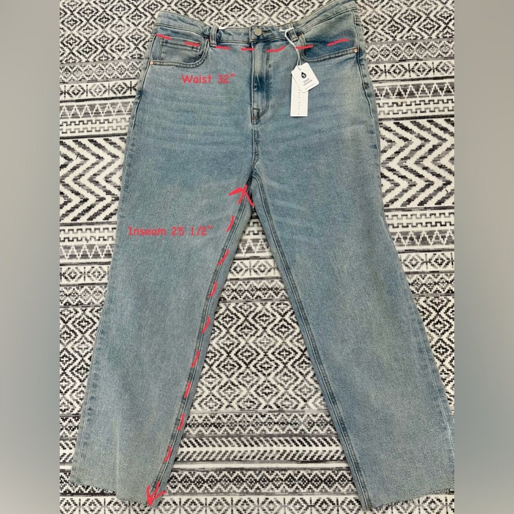 REDUCED! NWT- Sanctuary Jeans High Rise “Good Vibes” straight Size 31